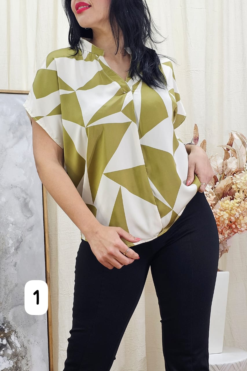 Blusa manga Corta de Satén Estampado Cuello V Mile