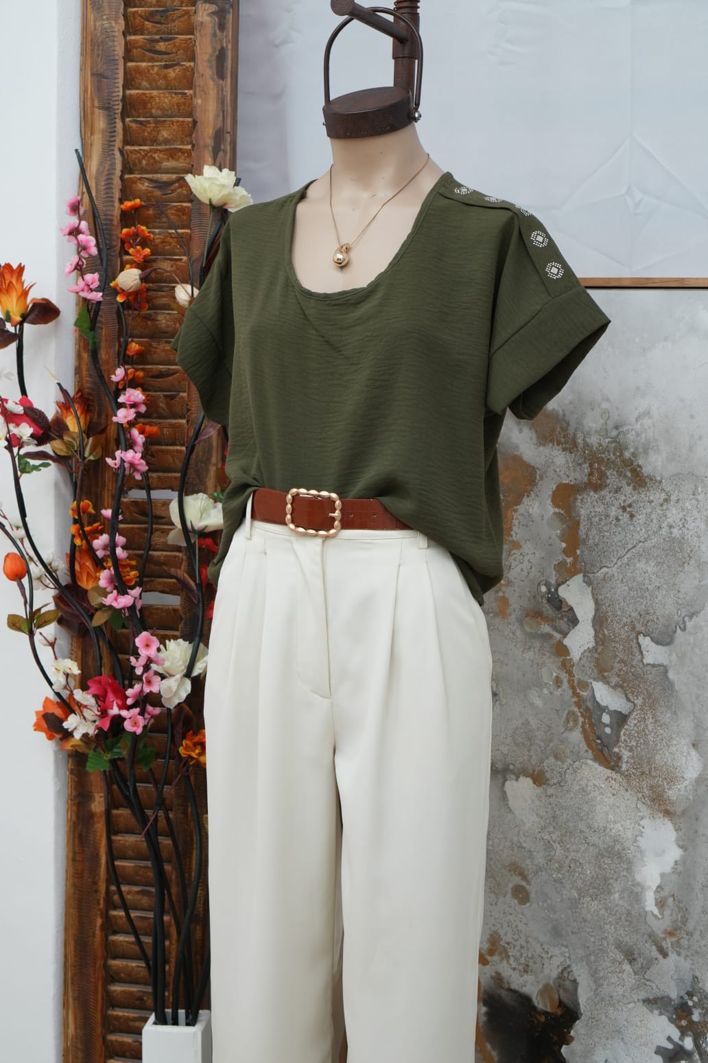 Blusa manga china con Brillitos en el hombro