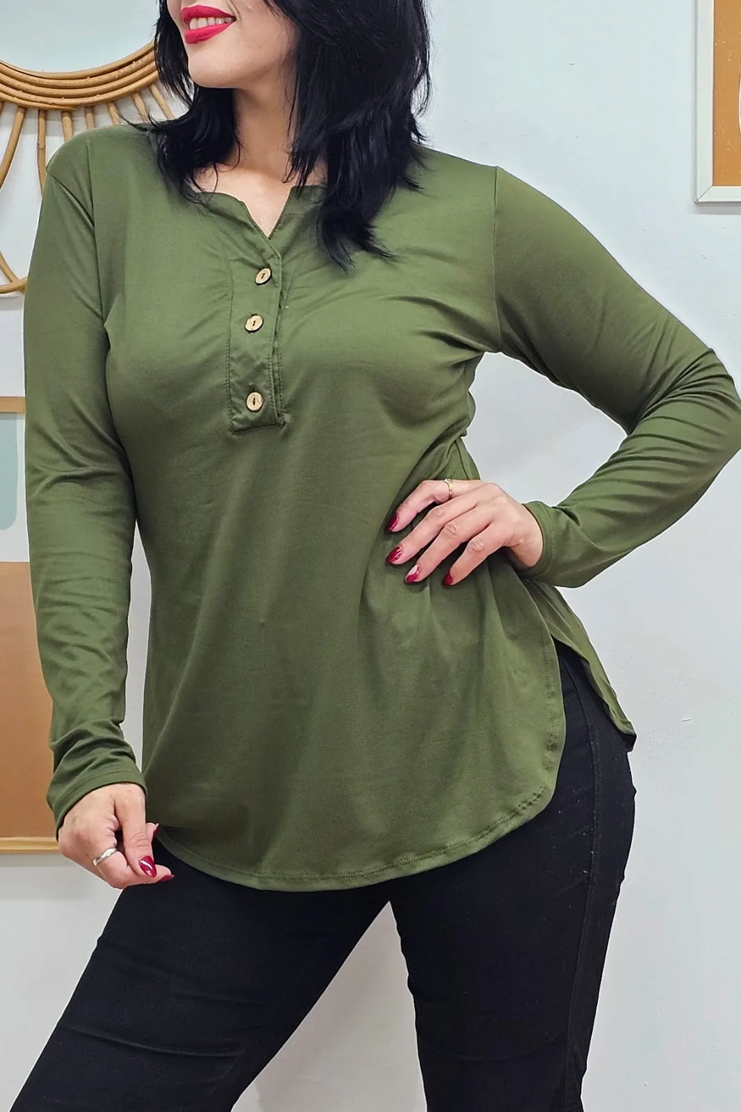 Remera modal manga larga con tajo sofia