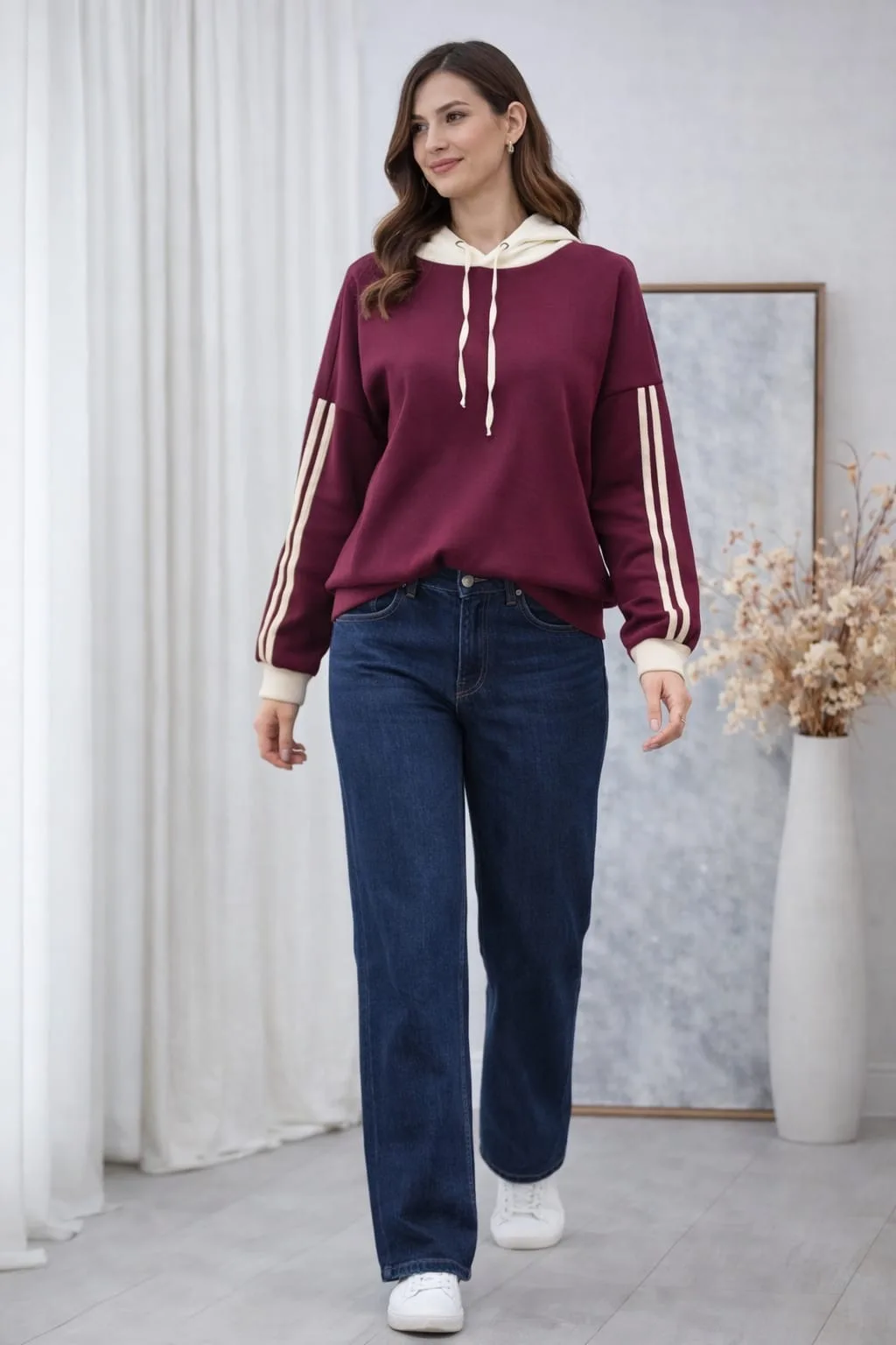 Alternative view of BUZO DE DARLO HOMBRO CAIDO CON CAPUCHA LINEAS Y CORDOB MIRNA