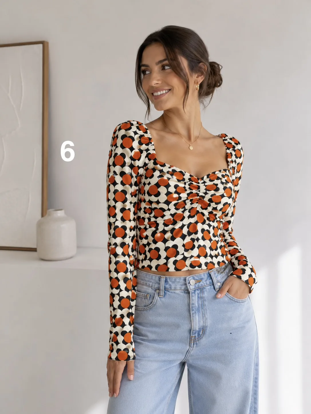 Alternative view of Remera manga larga con frunce adelante Ortiz