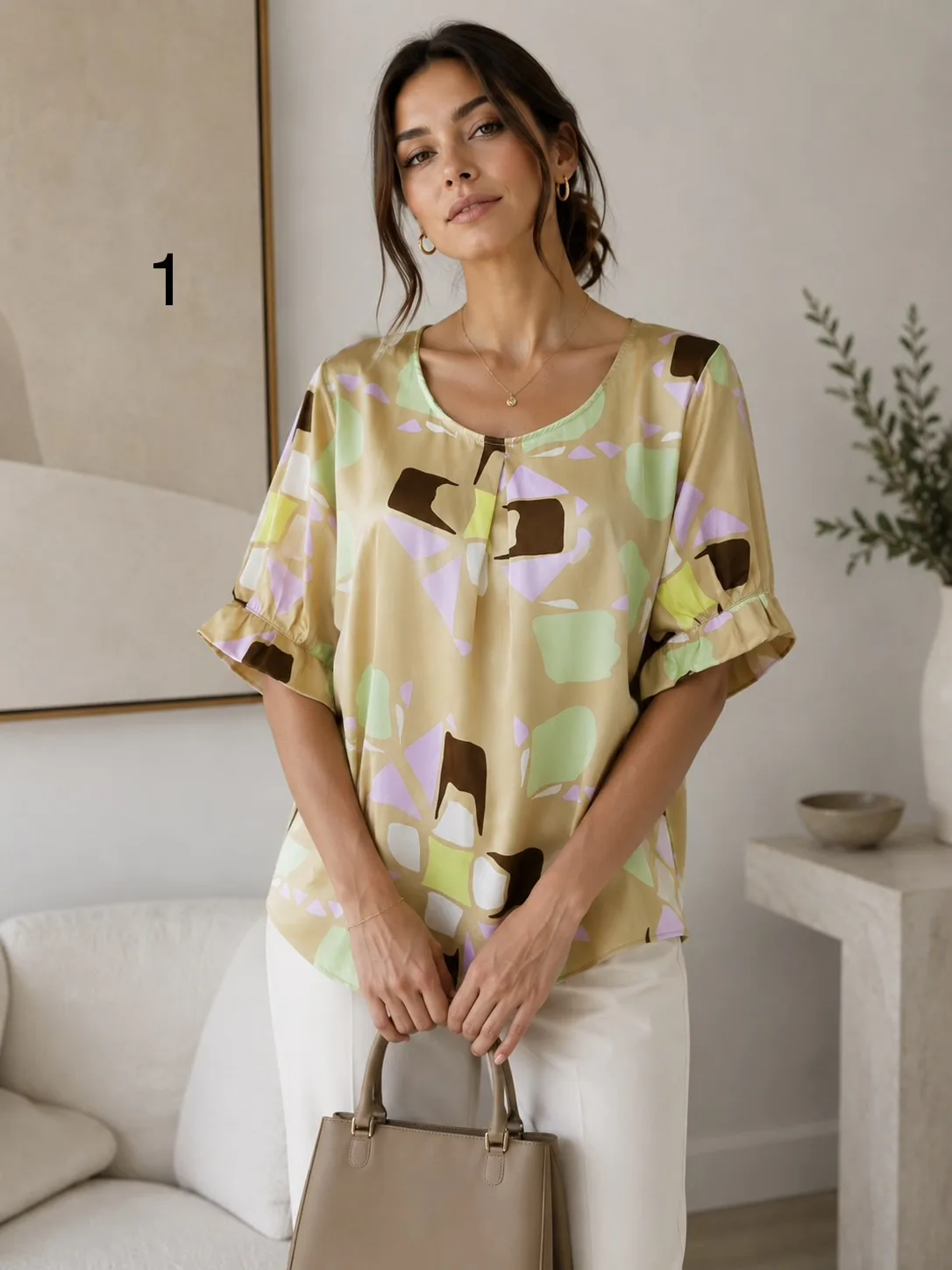 Blusa gota cuello redondo con pinzas y volados en las mangas Yamile
