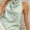 Musculosa con buche de satén liso premium dos botones pie AMARA - Gaby Chic