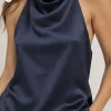 Musculosa con buche de satén liso premium dos botones pie AMARA - Gaby Chic (foto 6)